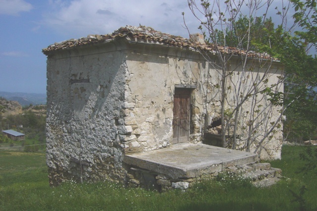 Two bedroom, stone house, detached