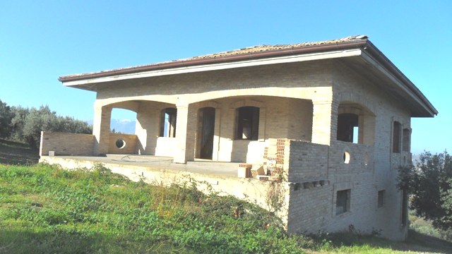 Property for sale in Torino Di Sangro, Chieti Province